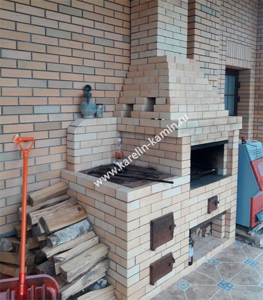 Фотография барбекю-комплекса №253 Барбекю-камин плитой для казана